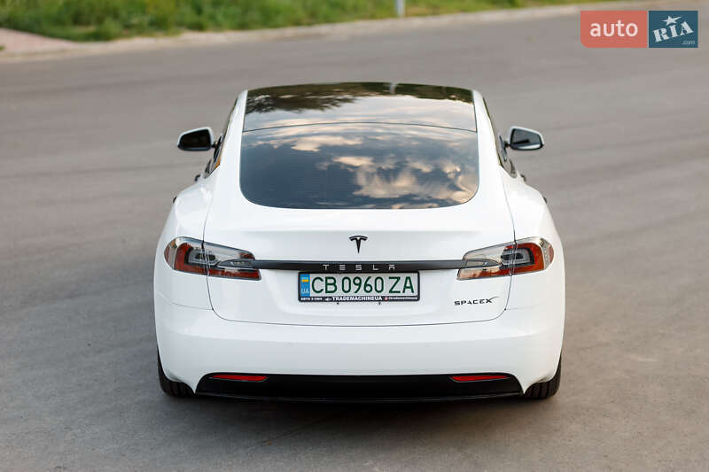 Лифтбек Tesla Model S 2019 в Чернигове