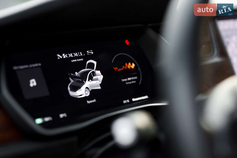 Лифтбек Tesla Model S 2019 в Чернигове