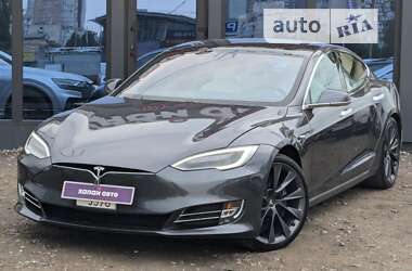 Ліфтбек Tesla Model S 2018 в Києві