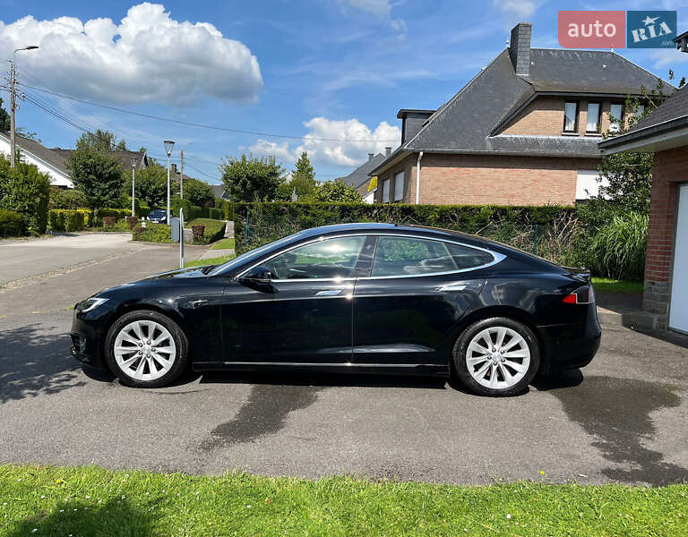 Лифтбек Tesla Model S 2018 в Хмельницком