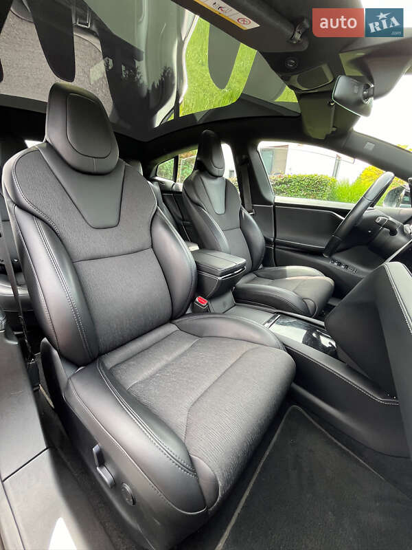 Лифтбек Tesla Model S 2018 в Хмельницком