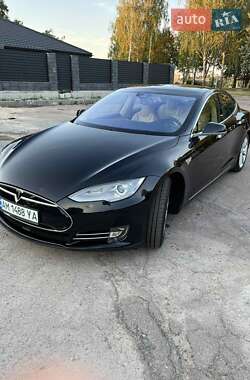 Ліфтбек Tesla Model S 2015 в Житомирі