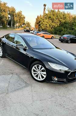 Ліфтбек Tesla Model S 2015 в Житомирі