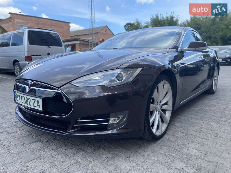 Лифтбек Tesla Model S 2012 в Хмельницком фото 37 Лифтбек Tesla Model S 2012 в Хмельницком