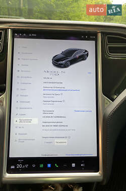 Лифтбек Tesla Model S 2015 в 