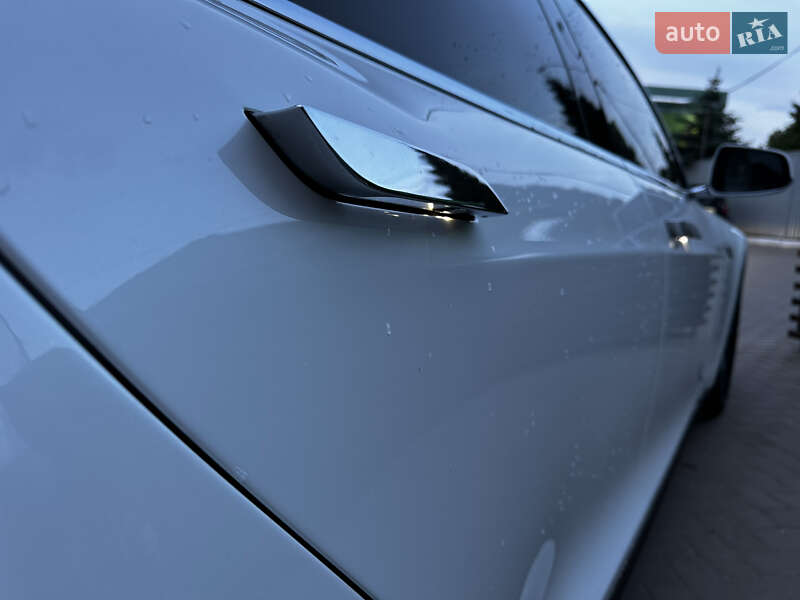 Лифтбек Tesla Model S 2012 в Ивано-Франковске