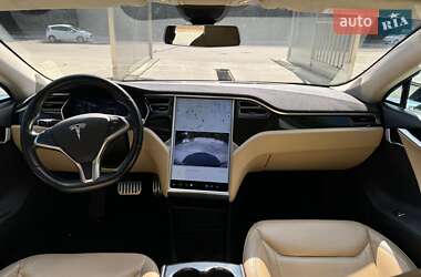 Лифтбек Tesla Model S 2015 в Киеве