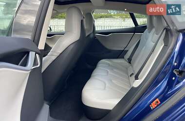 Лифтбек Tesla Model S 2015 в 