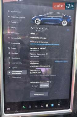 Лифтбек Tesla Model S 2016 в Киеве