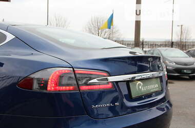 Лифтбек Tesla Model S 2017 в 
