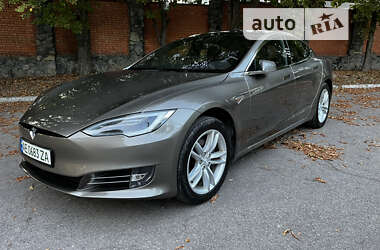 Лифтбек Tesla Model S 2016 в Днепре