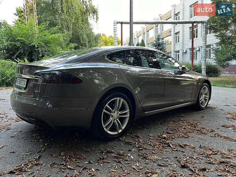 Лифтбек Tesla Model S 2016 в Днепре фото 5 Лифтбек Tesla Model S 2016 в Днепре