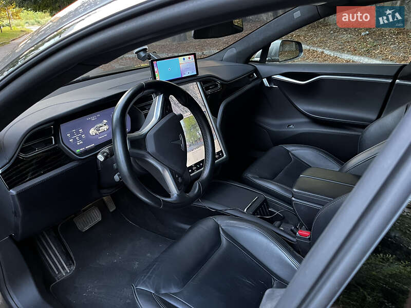 Лифтбек Tesla Model S 2016 в Днепре фото 17 Лифтбек Tesla Model S 2016 в Днепре