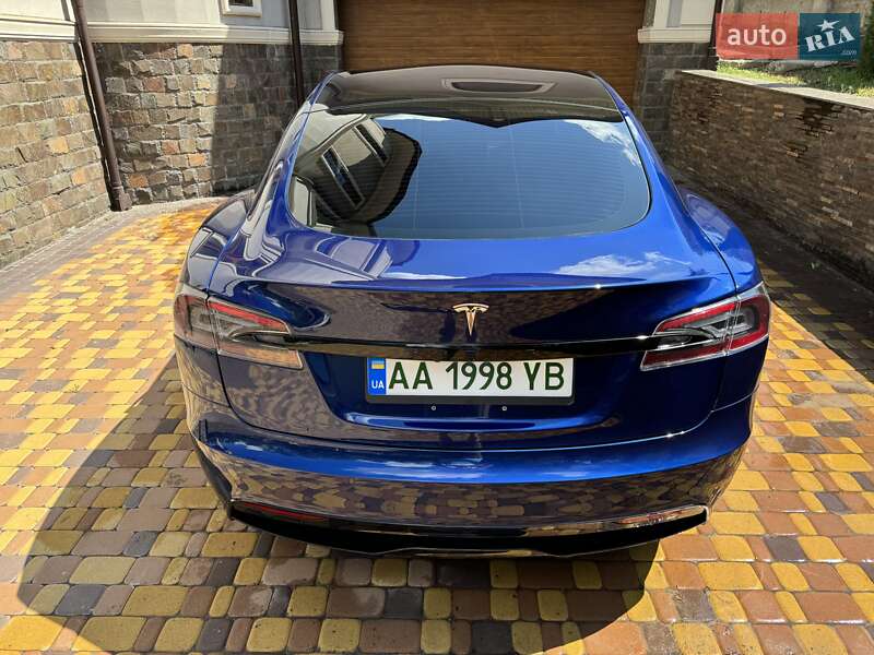 Ліфтбек Tesla Model S 2021 в Києві