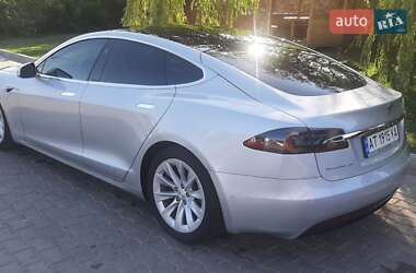 Лифтбек Tesla Model S 2017 в Коломые