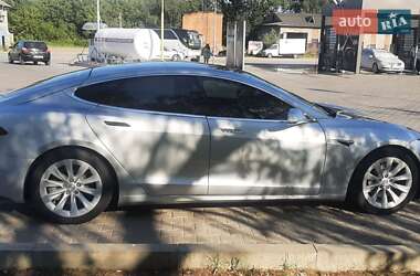 Лифтбек Tesla Model S 2017 в Коломые