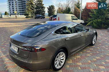 Лифтбек Tesla Model S 2016 в Одессе