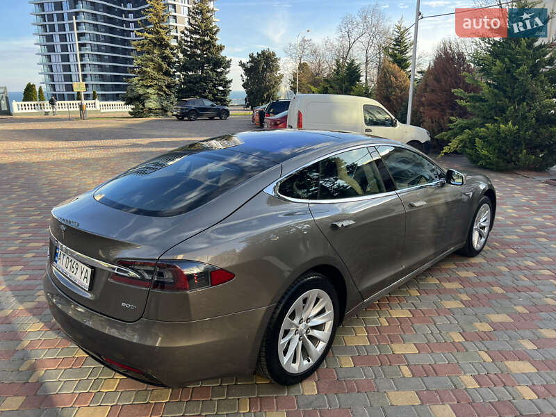 Лифтбек Tesla Model S 2016 в Одессе