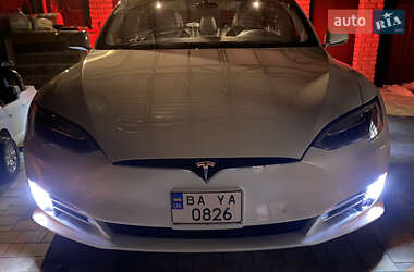 Лифтбек Tesla Model S 2018 в 