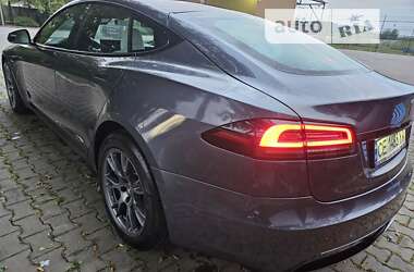 Ліфтбек Tesla Model S 2022 в Чернівцях