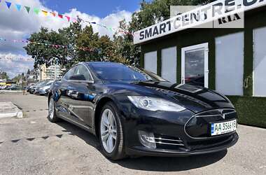 Лифтбек Tesla Model S 2014 в Киеве