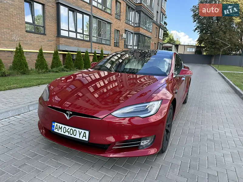 Tesla Model S 2018