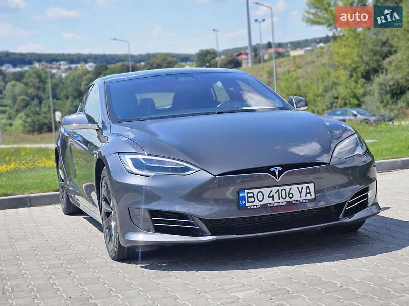 Ліфтбек Tesla Model S 2018 в Тернополі