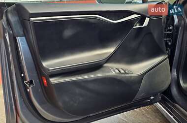 Ліфтбек Tesla Model S 2018 в 