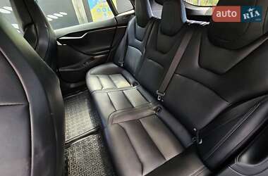 Ліфтбек Tesla Model S 2018 в 