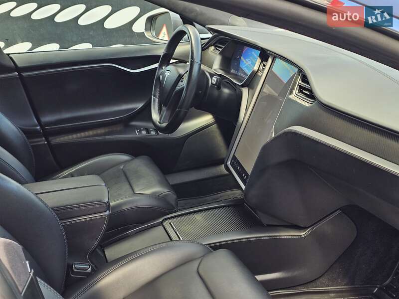 Ліфтбек Tesla Model S 2018 в Тернополі
