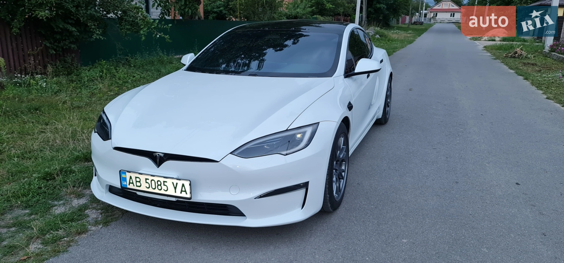 2022 Tesla Model S - фото 1
