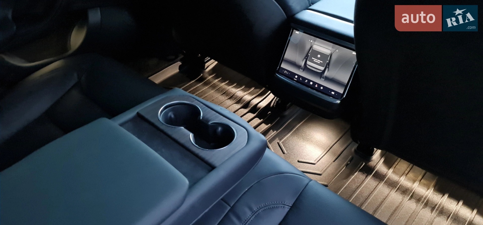 2022 Tesla Model S - мініатюра 10