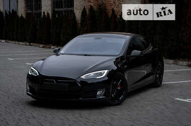 Ліфтбек Tesla Model S 2014 в Львові