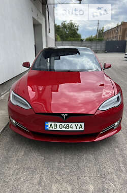 Лифтбек Tesla Model S 2019 в Виннице