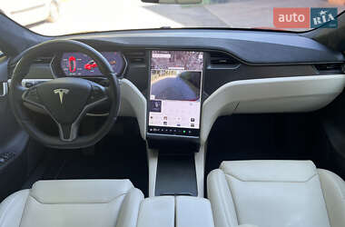 Лифтбек Tesla Model S 2019 в Виннице