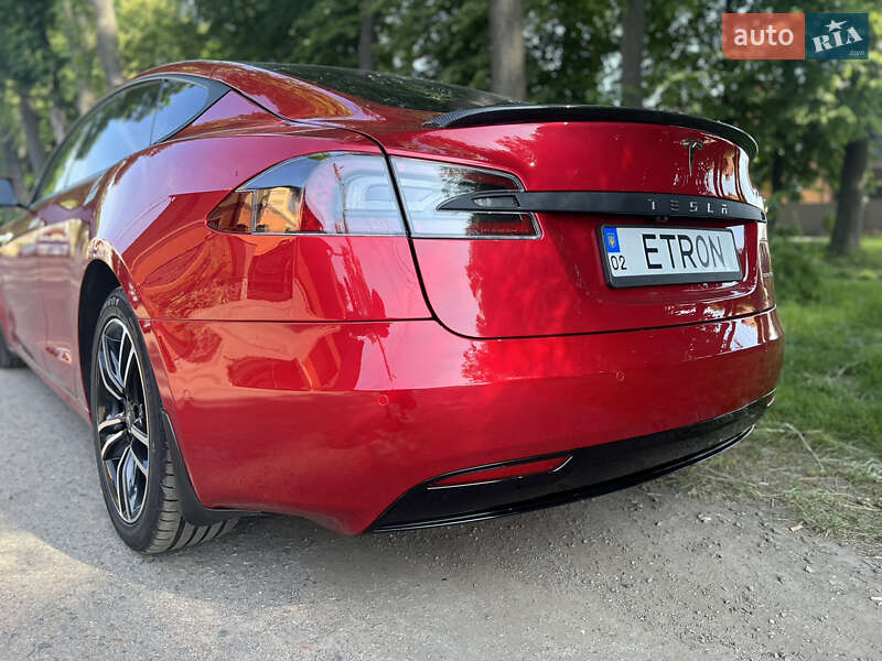 Лифтбек Tesla Model S 2019 в Виннице