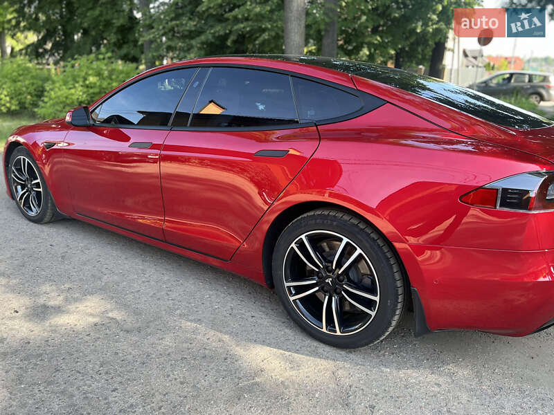 Лифтбек Tesla Model S 2019 в Виннице