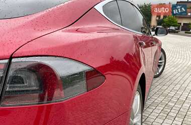 Лифтбек Tesla Model S 2013 в Львове