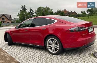 Лифтбек Tesla Model S 2013 в Львове