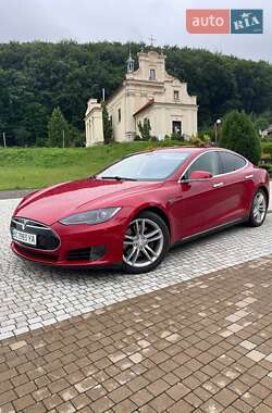 Лифтбек Tesla Model S 2013 в Львове