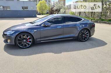 Лифтбек Tesla Model S 2014 в Киеве