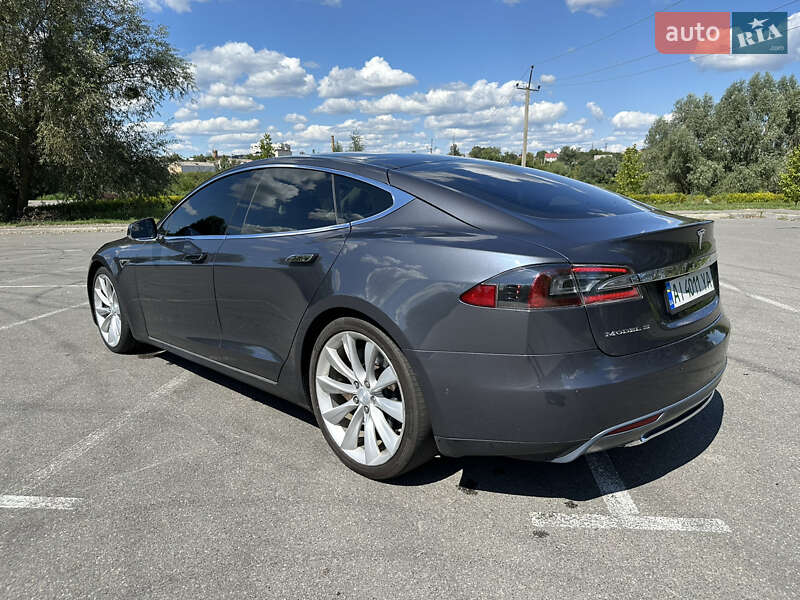 Лифтбек Tesla Model S 2015 в Бородянке
