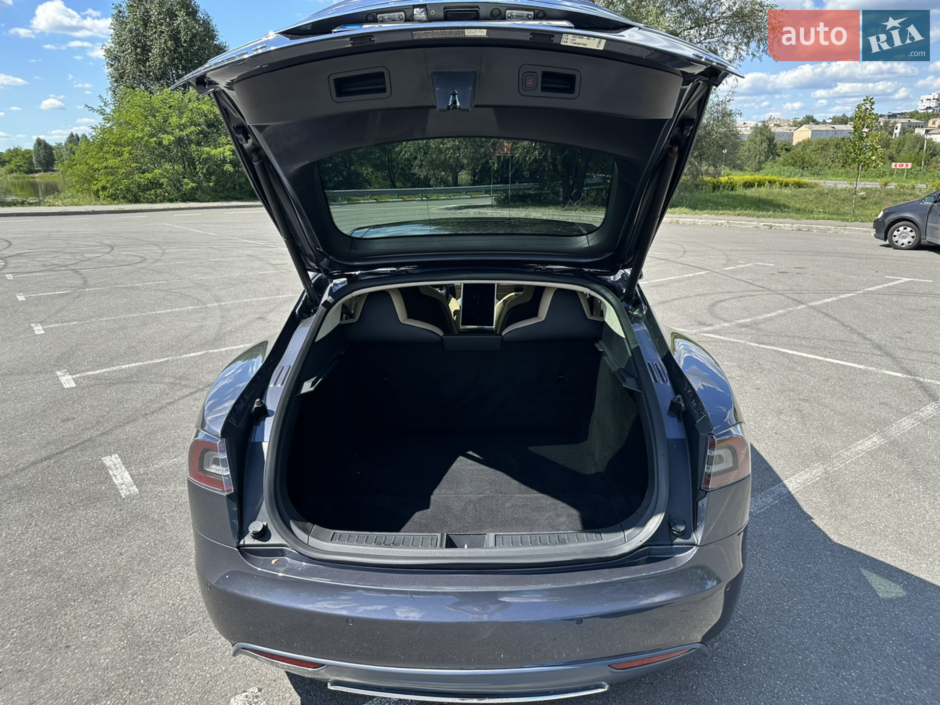 2015 Tesla Model S - мініатюра 27