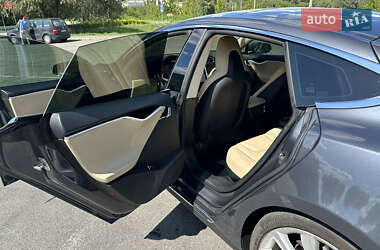 Лифтбек Tesla Model S 2015 в Бородянке