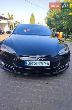 Лифтбек Tesla Model S 2015 в 