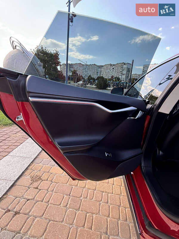 Ліфтбек Tesla Model S 2013 в Одесі