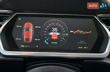 Лифтбек Tesla Model S 2013 в 