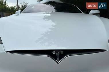 Ліфтбек Tesla Model S 2017 в Києві