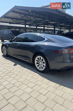 Лифтбек Tesla Model S 2016 в 