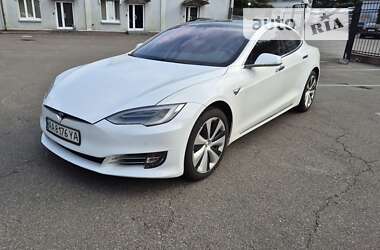 Ліфтбек Tesla Model S 2020 в Києві